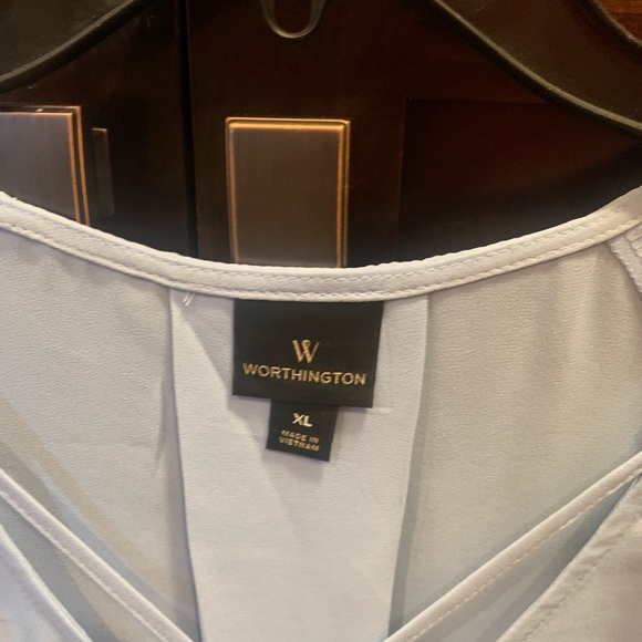 Light blue light weight long sleeve blouse with fun classy front - Picture 1 of 3